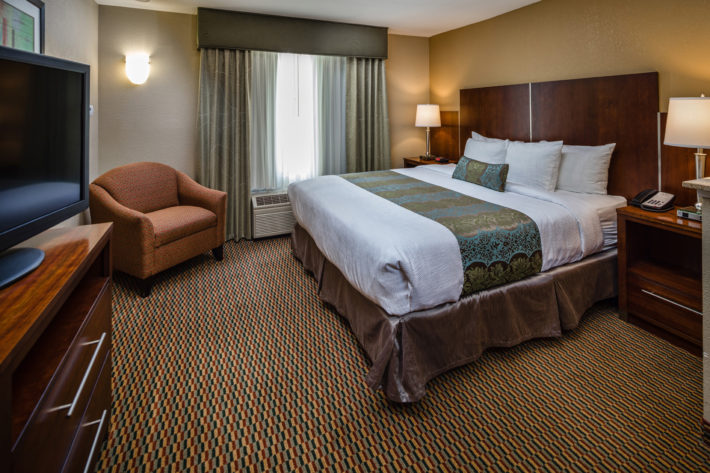 Best Western Plus Airport Inn & Suites Oakland Hotel King Standard Room 10