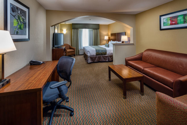 Best Western Plus Airport Inn & Suites Oakland King Standard Room 9