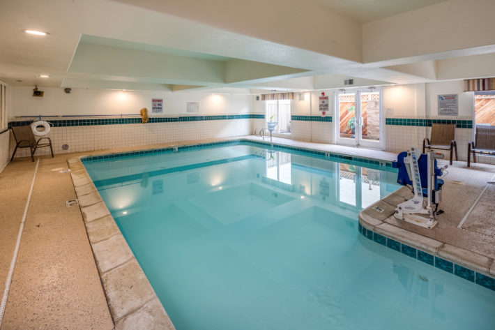 Best Western Plus Airport Inn & Suites Oakland Hotel Swimming Pool